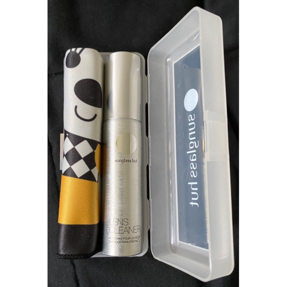 Disney Sunglass Hut Lens Cleaning Kit